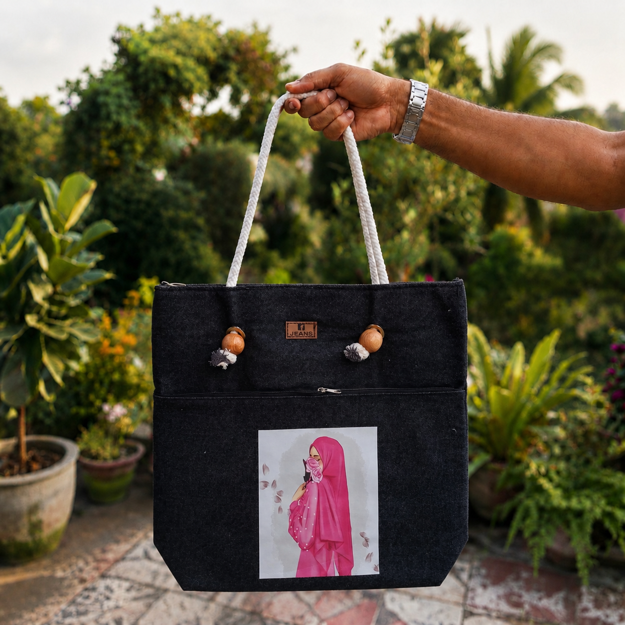 Tote bag